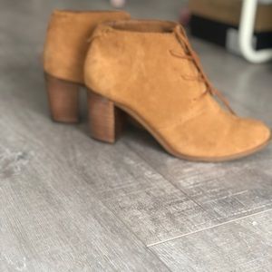 Toms Suede Booties